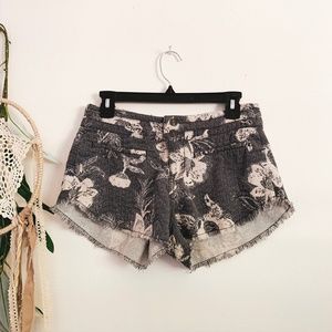 FREE PEOPLE SHORTS SIZE 0 FLORAL MINT CONDITION